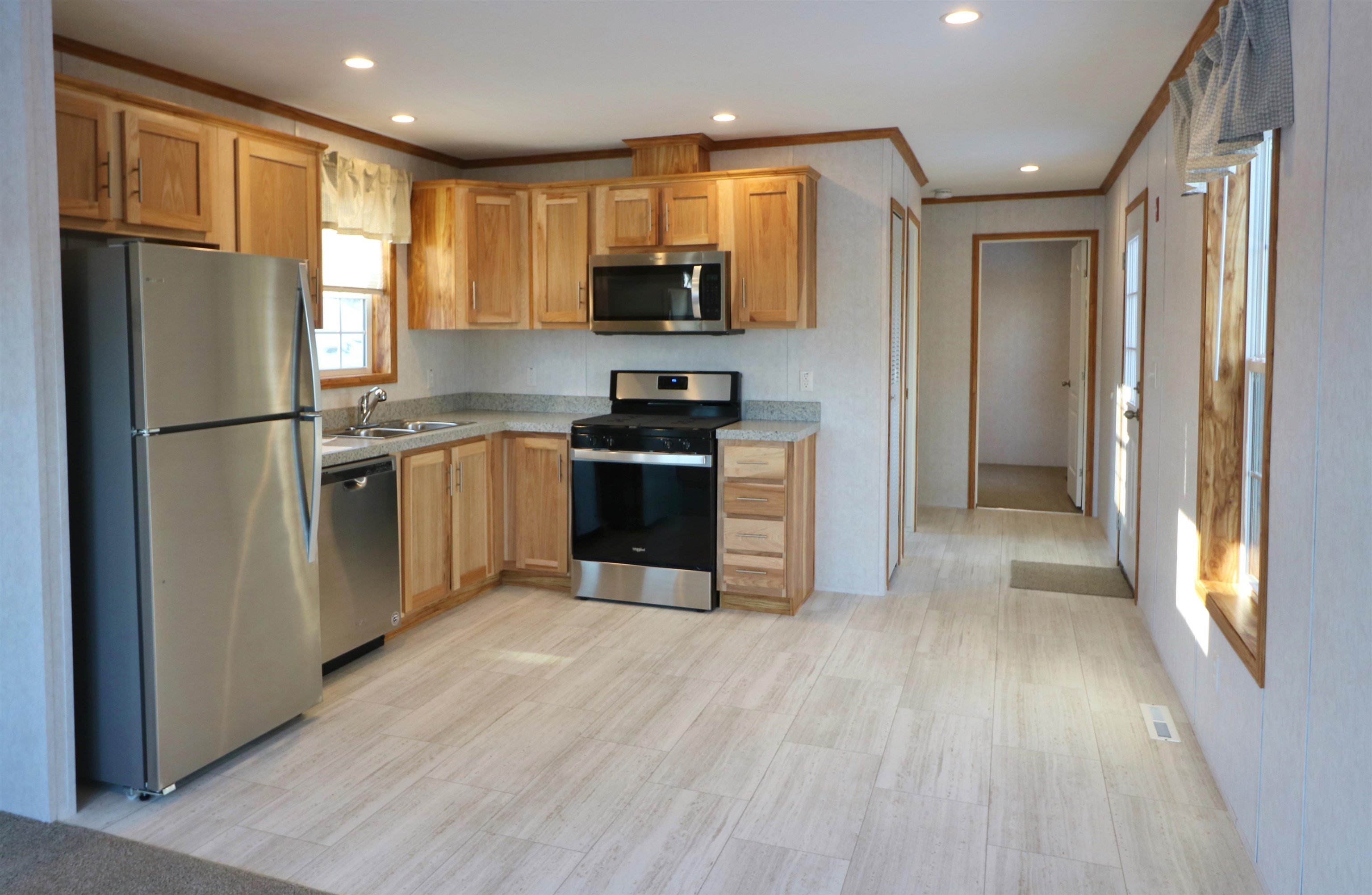 12 Victoria Lane Berlin, NH 03570 - Photo 3 of 15