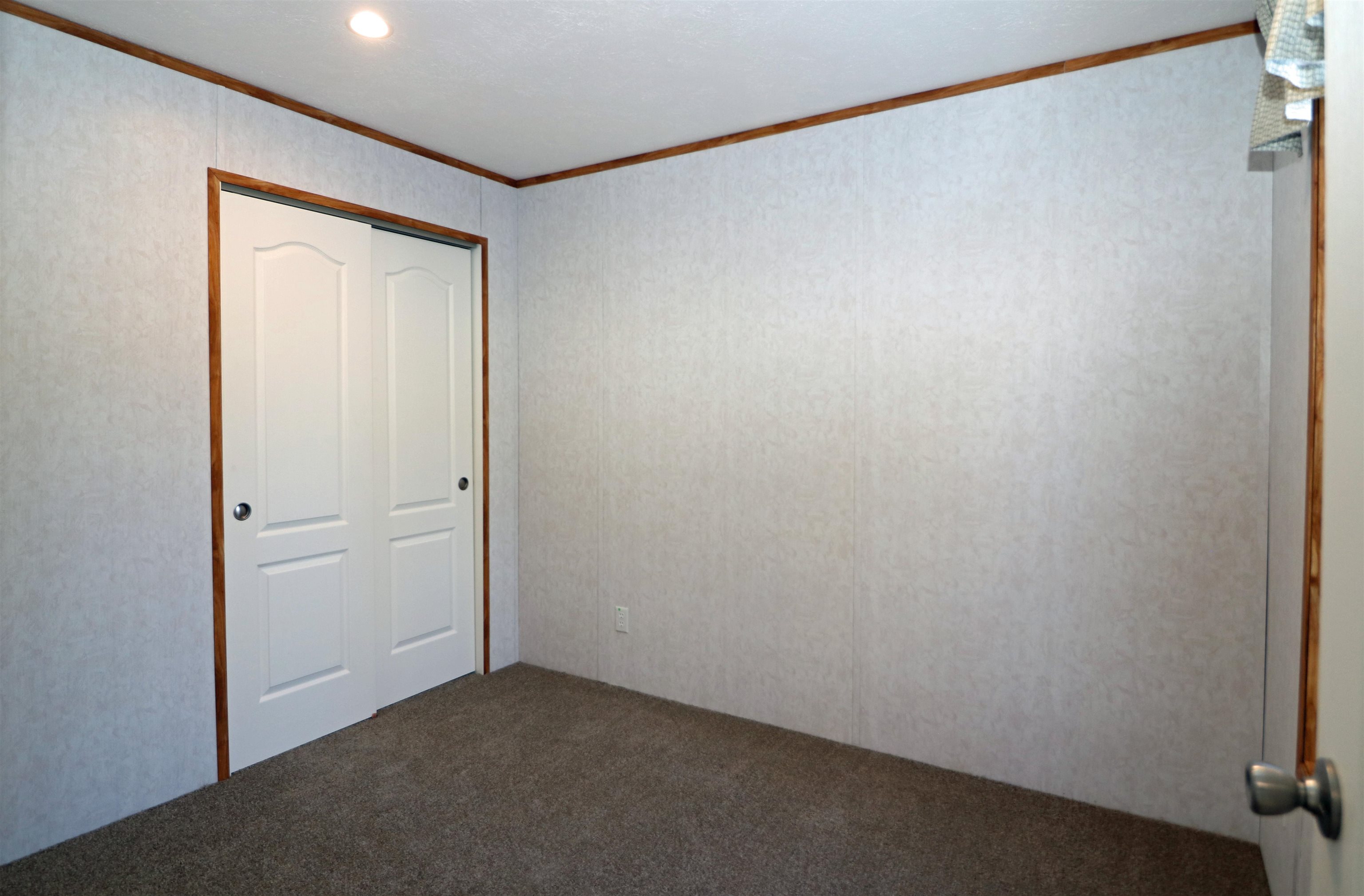 12 Victoria Lane Berlin, NH 03570 - Photo 6 of 15