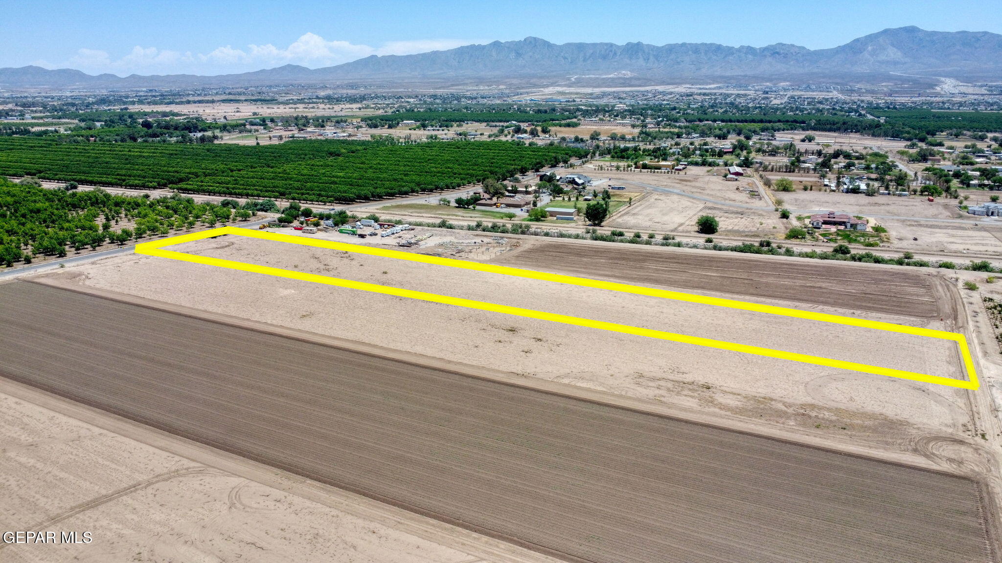 7038 McNutt Road Anthony, NM 88021 - Photo 9 of 21 a view of a city with an ocean beach