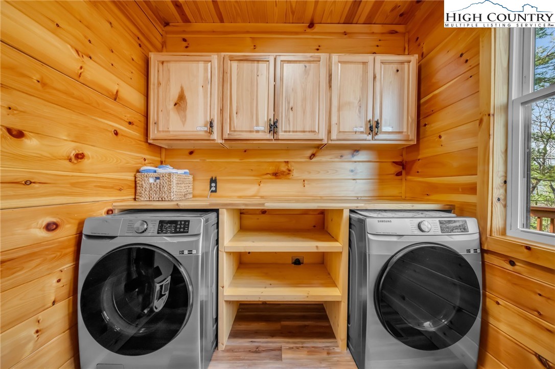 2533 Buck Mountain Road Purlear, NC 28665 - Photo 26 of 40 a utility room with dryer and washer