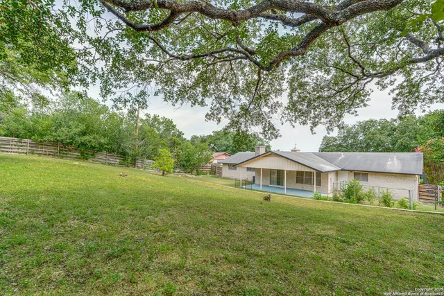 $349,800 | 211 East Woodlake Drive, San Antonio, TX 78229