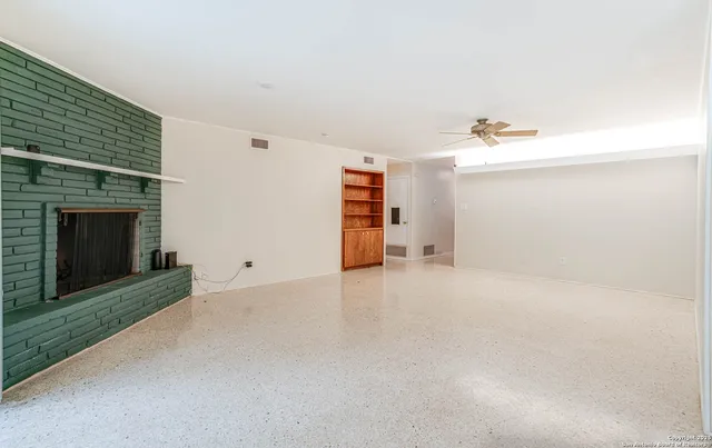 $349,800 | 211 East Woodlake Drive, San Antonio, TX 78229