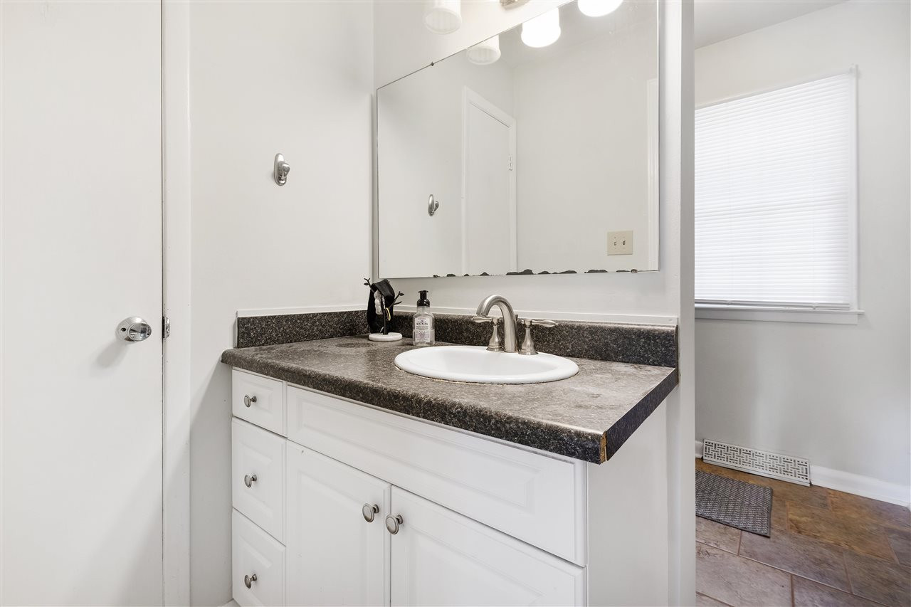 313 Compton Road Raleigh, NC 27609 - Photo 16 of 29 Photo 16