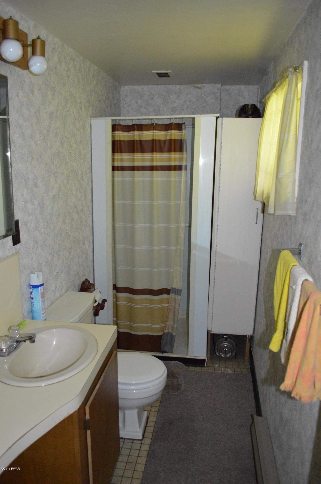 126 Huckleberry Road Newfoundland, PA 18445 - Photo 9 of 18 bathroom