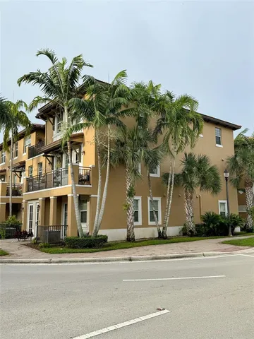$3,250 | 1006 Southwest 147th Avenue, Unit 10601, Pembroke Pines, FL 33027