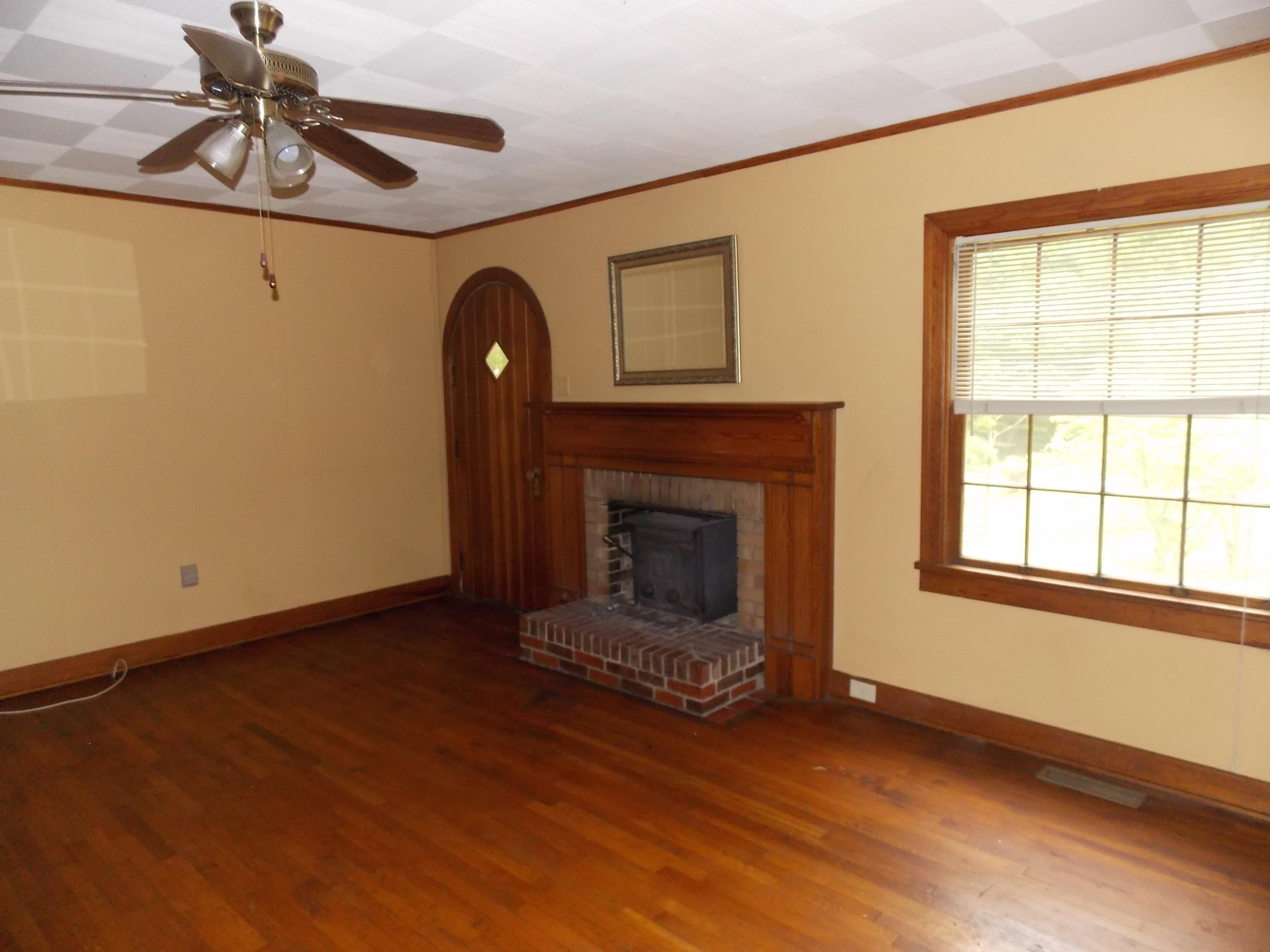 657 River Road Loudon, TN 37774 - Photo 3 of 9 Great Room