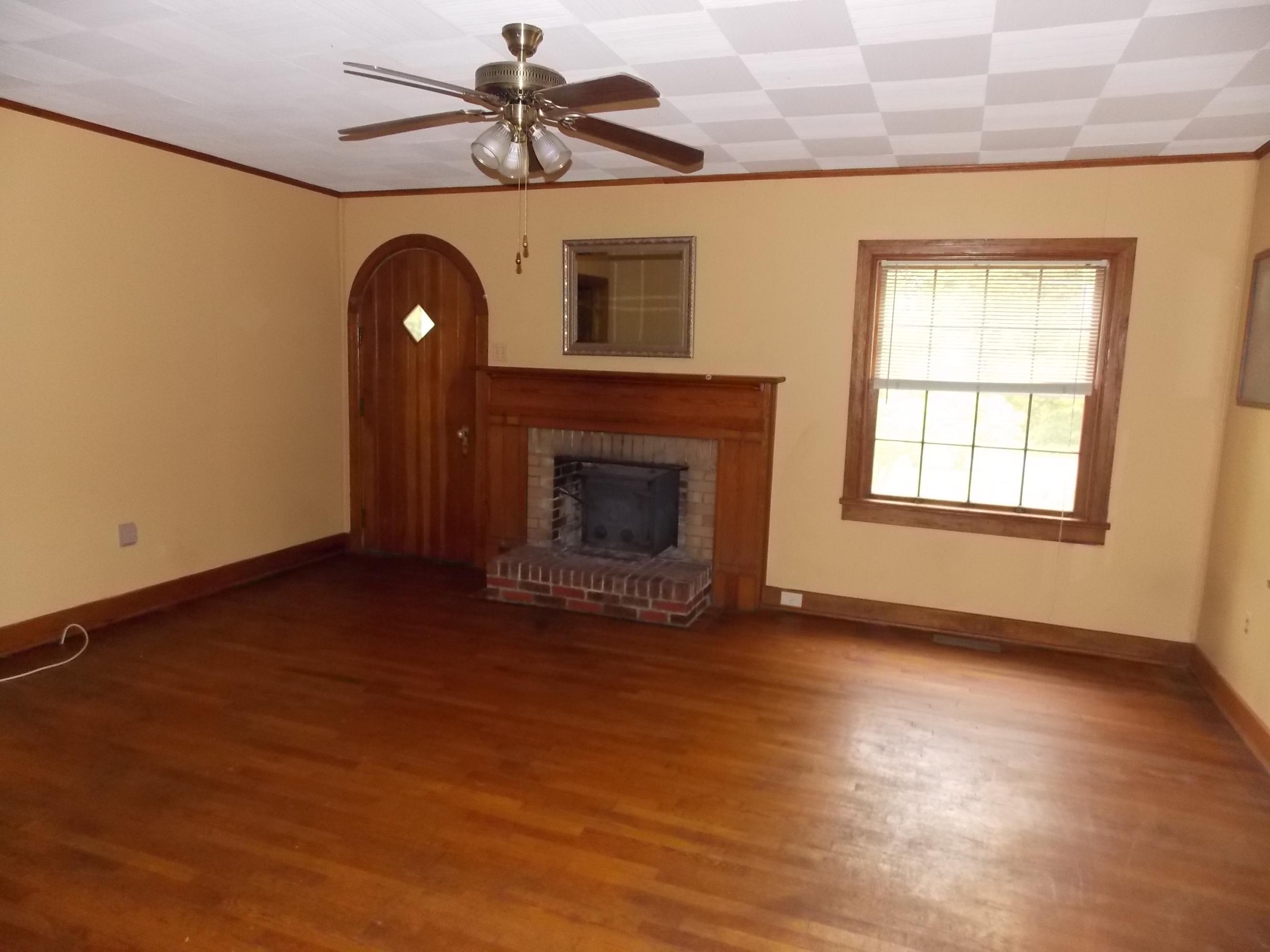 657 River Road Loudon, TN 37774 - Photo 4 of 9 Great Room