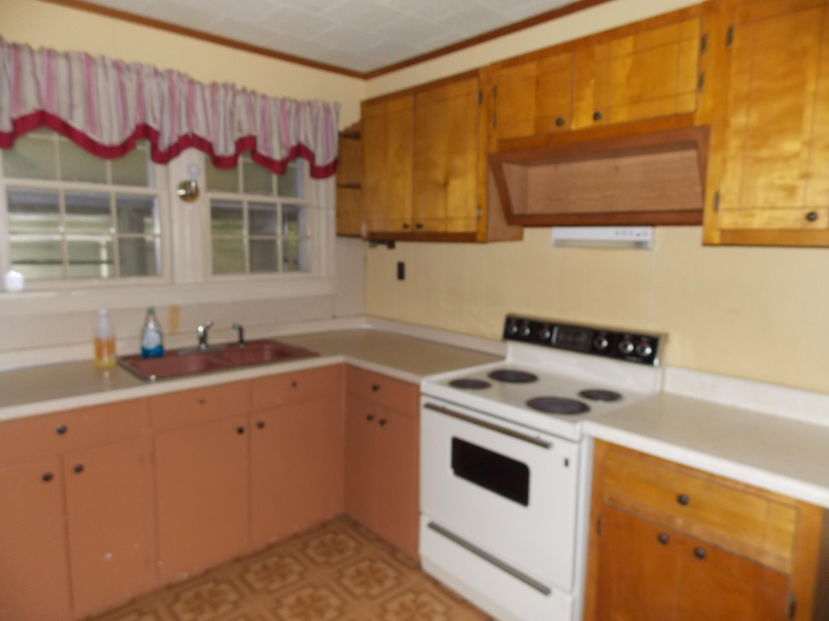 657 River Road Loudon, TN 37774 - Photo 6 of 9 Kitchen