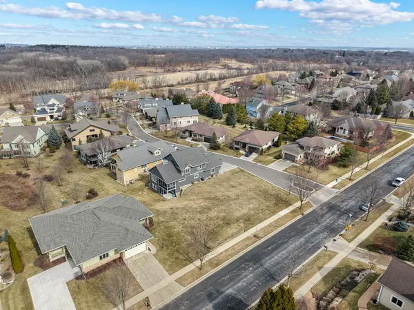 $235,000 | 11 Arboredge Way, Fitchburg, WI 53711