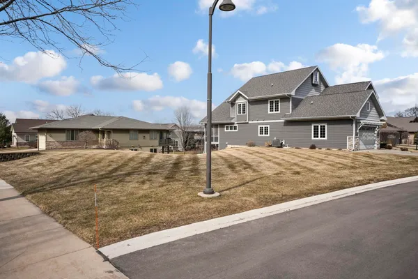 $235,000 | 11 Arboredge Way, Fitchburg, WI 53711