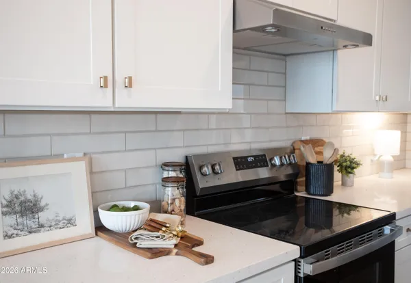 $2,695 | 1114 West Audrey Lane, Phoenix, AZ 85023