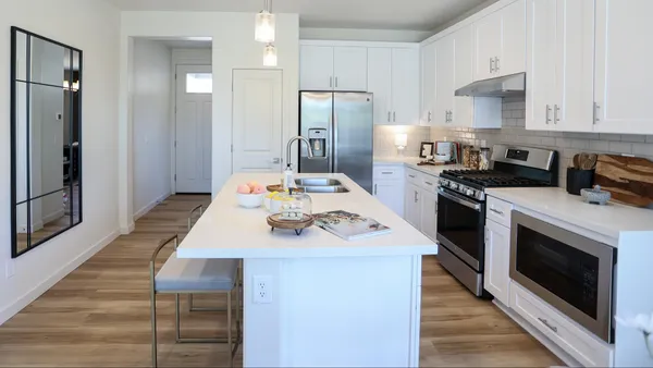 $2,695 | 1114 West Audrey Lane, Phoenix, AZ 85023