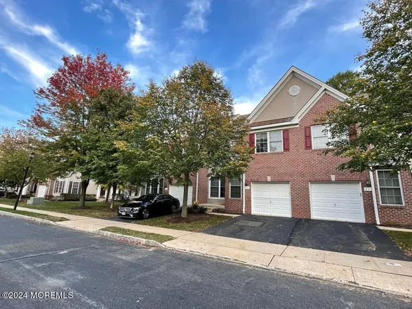 $3,900 | 73 Ironwood Court, Middletown, NJ 07748