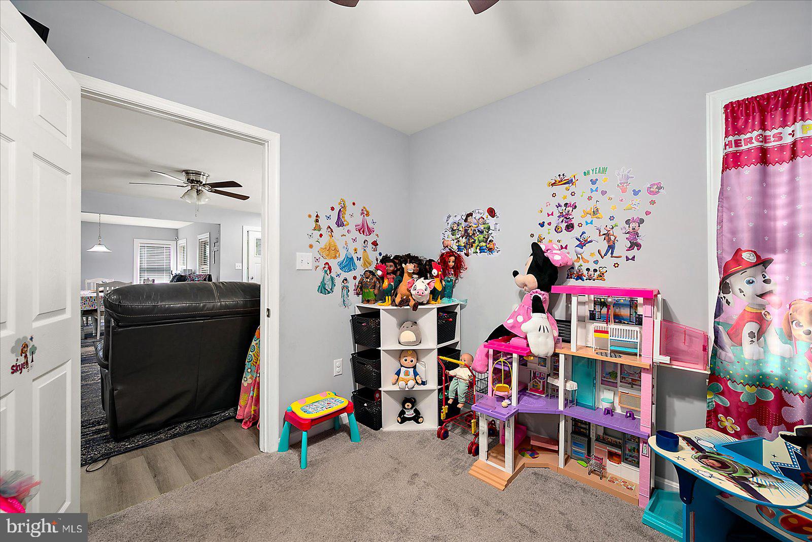 411 East Walnut Street Hebron, MD 21830 - Photo 39 of 54