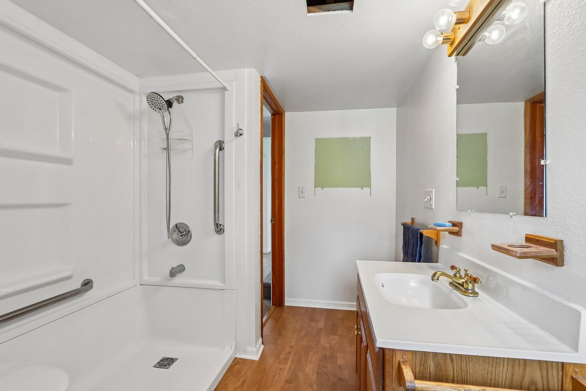 N1372-1374 Second Street Road Watertown, WI 53098 - Photo 25 of 69 Full Bath