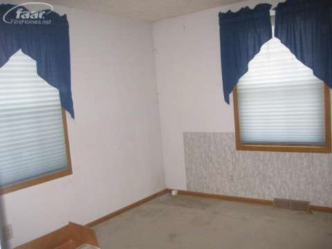 10572 South State Road Morrice, MI 48857 - Photo 5 of 10 20211370-4.JPG
