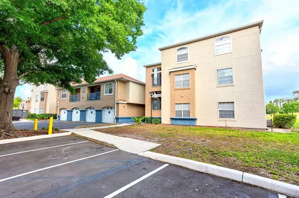 $155,000 | 7330 Westpointe Boulevard, Unit 424, Orlando, FL 32835