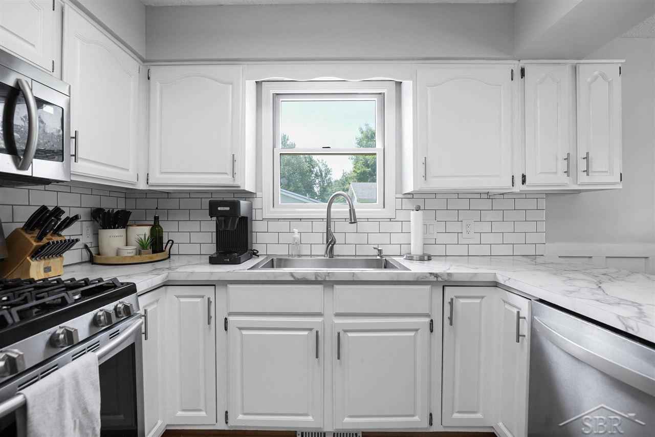 3875 Hackett Road Saginaw, MI 48603 - Photo 24 of 65 50078906-23.JPG