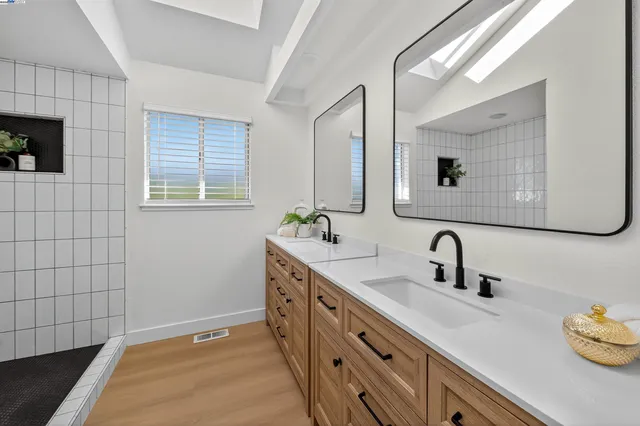 $2,099,000 | 5075 Canyon Crest Drive, San Ramon, CA 94582