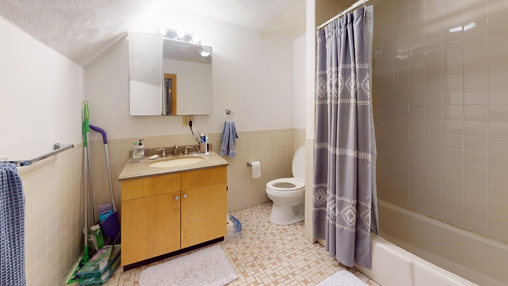 66 Nottinghill Road, Unit 2 Boston, MA 02135 - Photo 9 of 16