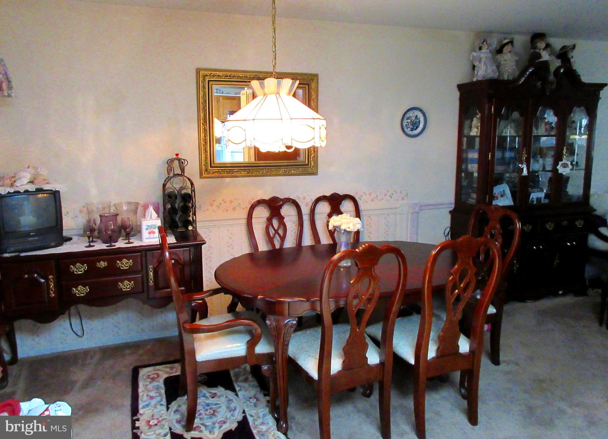 1202 Purnell Road Severna Park, MD 21146 - Photo 3 of 24 Room for the entire family!