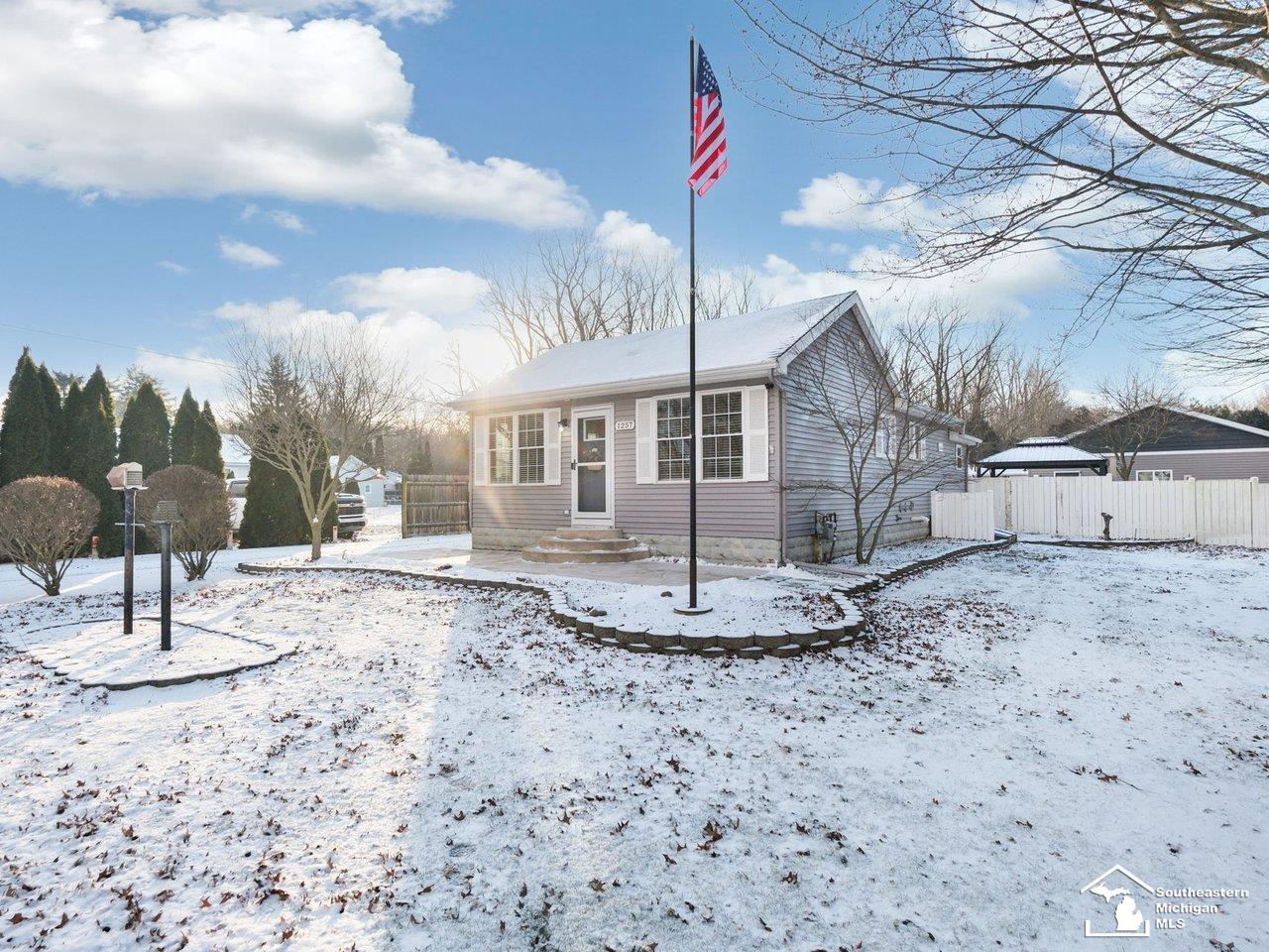 1257 West Dean Road Temperance, MI 48182 - Photo 2 of 39