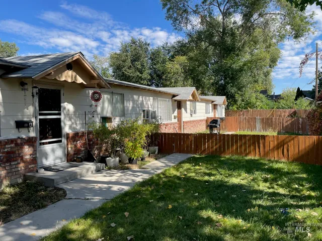 $674,900 | 918 Northwest 4th Street, Meridian, ID 83642