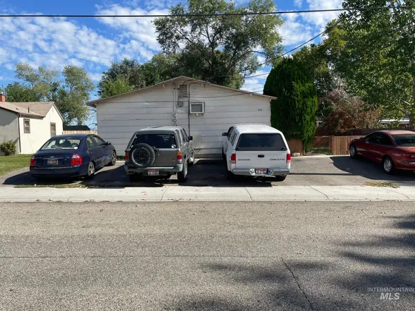 $674,900 | 918 Northwest 4th Street, Meridian, ID 83642