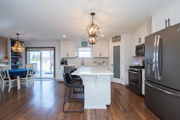 $379,900 | 293 Redwood Drive, Mapleton, ND 58059