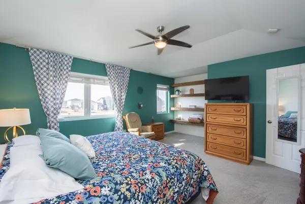 $379,900 | 293 Redwood Drive, Mapleton, ND 58059