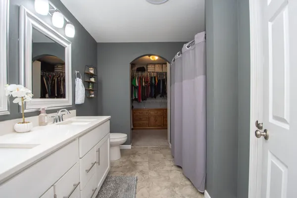 $379,900 | 293 Redwood Drive, Mapleton, ND 58059