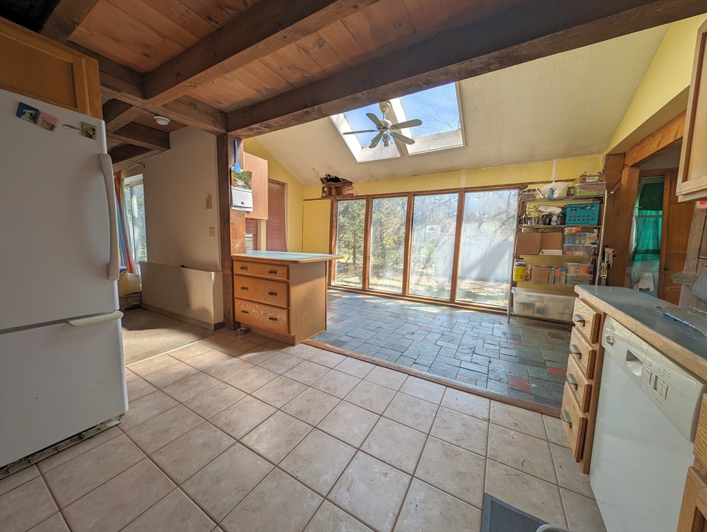 329 White Pond Road Lancaster, MA 01523 - Photo 7 of 27 Gallery Image 7