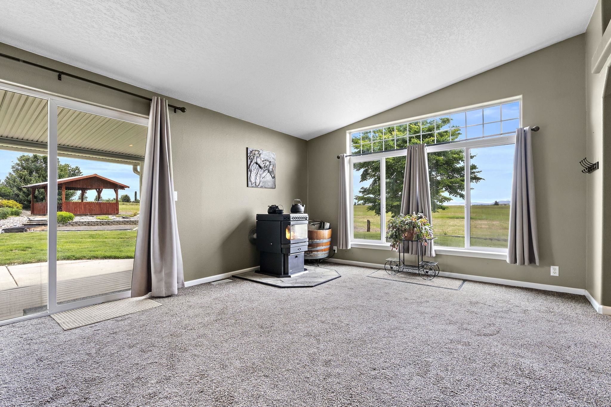 26609 North Denison Road Deer Park, WA 99006 - Photo 12 of 25