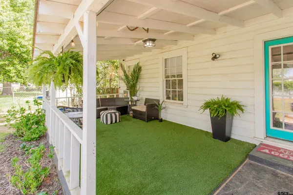 $224,000 | 212 Smith Street, Henderson, TX 75654