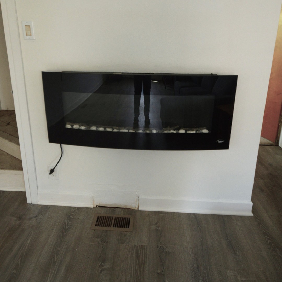 1509 Morris Avenue Berkeley, IL 60163 - Photo 7 of 28 a utility room with washer and dryer