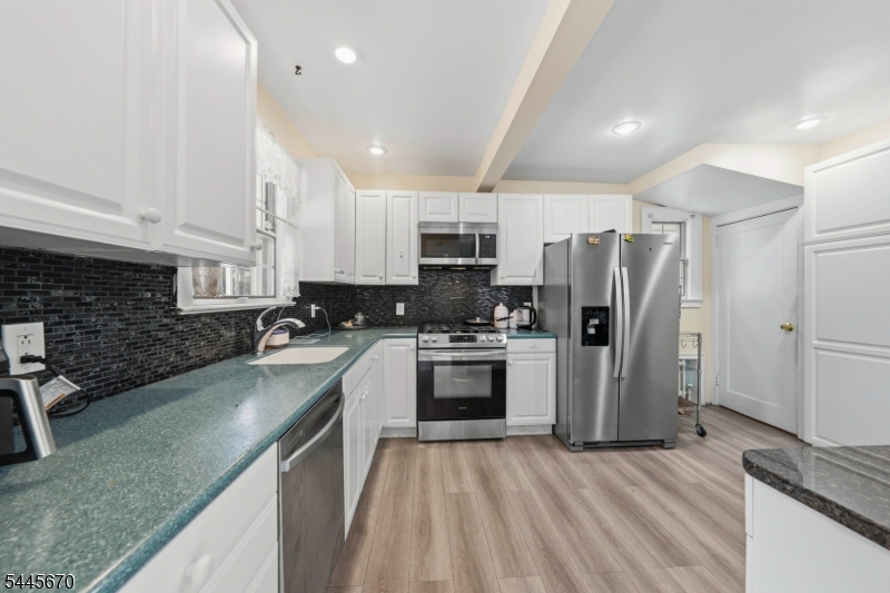 15 Stevens Road Belleville, NJ 07109 - Photo 9 of 37