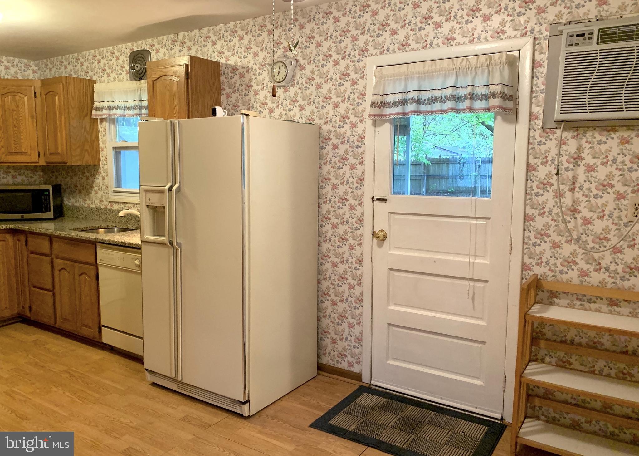 7872 Elizabeth Road Pasadena, MD 21122 - Photo 2 of 30 Gallery Image 2