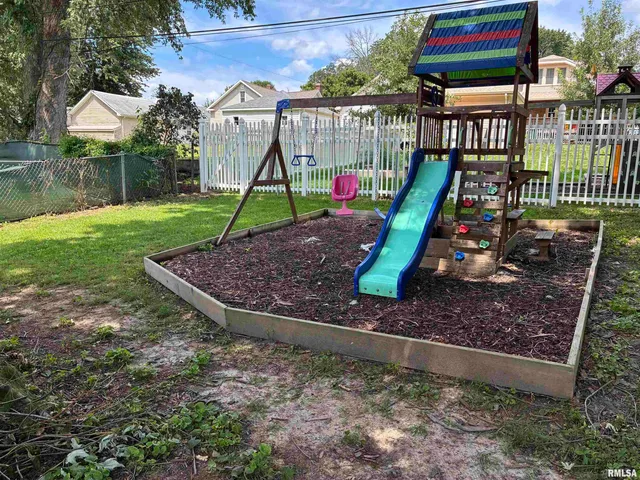 $230,000 | 2241 Spring Street, Quincy, IL 62301