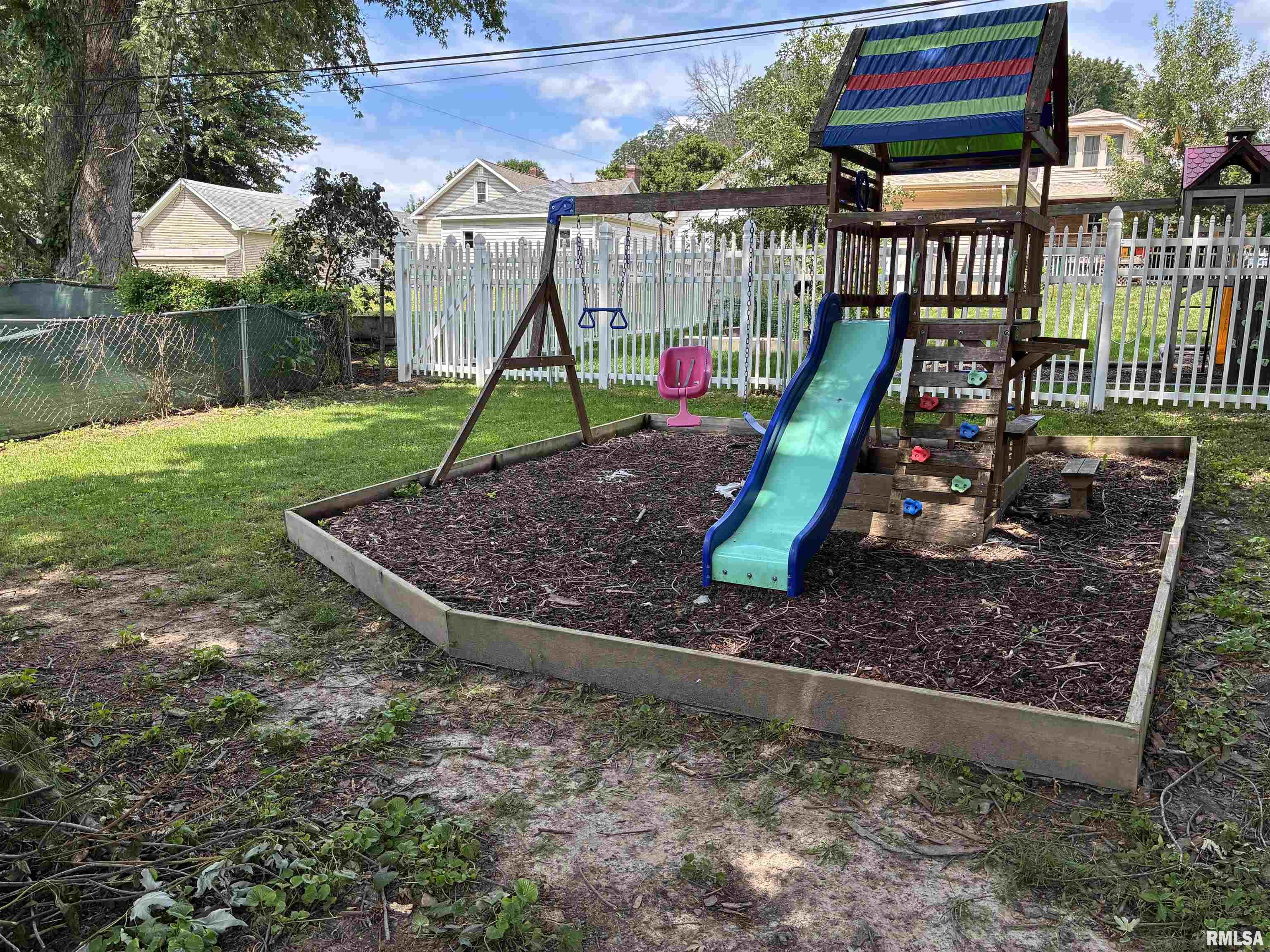 2241 Spring Street Quincy, IL 62301 - Photo 15 of 18