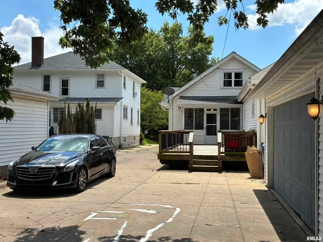 $230,000 | 2241 Spring Street, Quincy, IL 62301