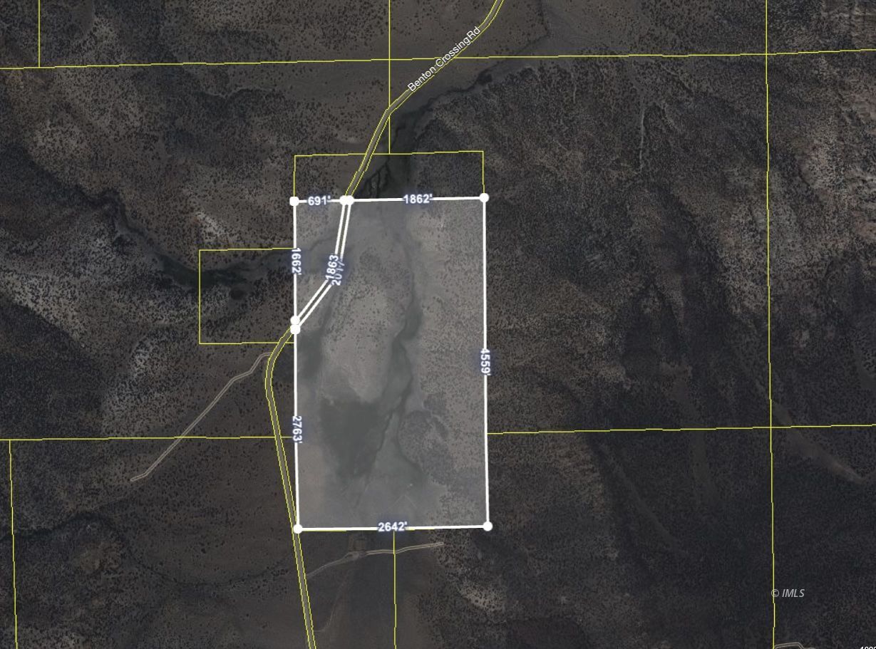 Benton Crossing Road Bishop, CA 93514 - Photo 24 of 25 a bathroom with a shower