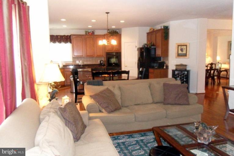 606 Crawfords Ridge Road Odenton, MD 21113 - Photo 3 of 24 Family Room