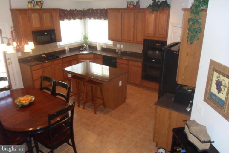606 Crawfords Ridge Road Odenton, MD 21113 - Photo 9 of 24 Kitchen #2