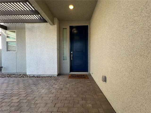 $2,490 | 612 Emerson Creek Court, North Las Vegas, NV 89084