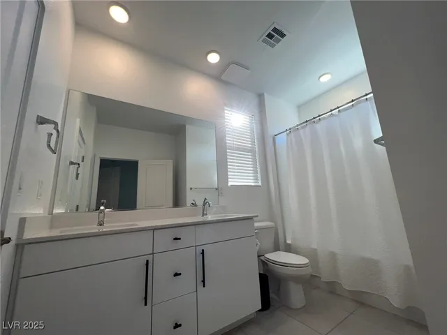 $2,490 | 612 Emerson Creek Court, North Las Vegas, NV 89084