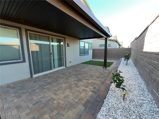 $2,490 | 612 Emerson Creek Court, North Las Vegas, NV 89084