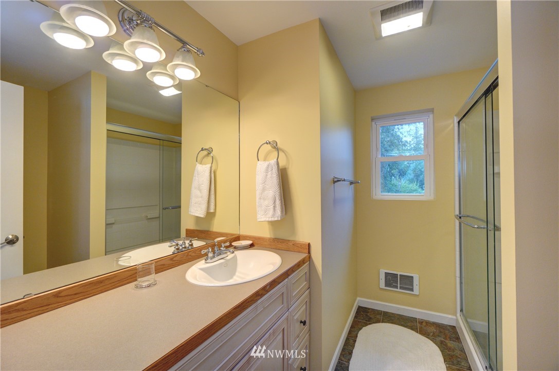 13317 Agate Beach Road Anderson Island, WA 98303 - Photo 22 of 40 Gallery Image 22