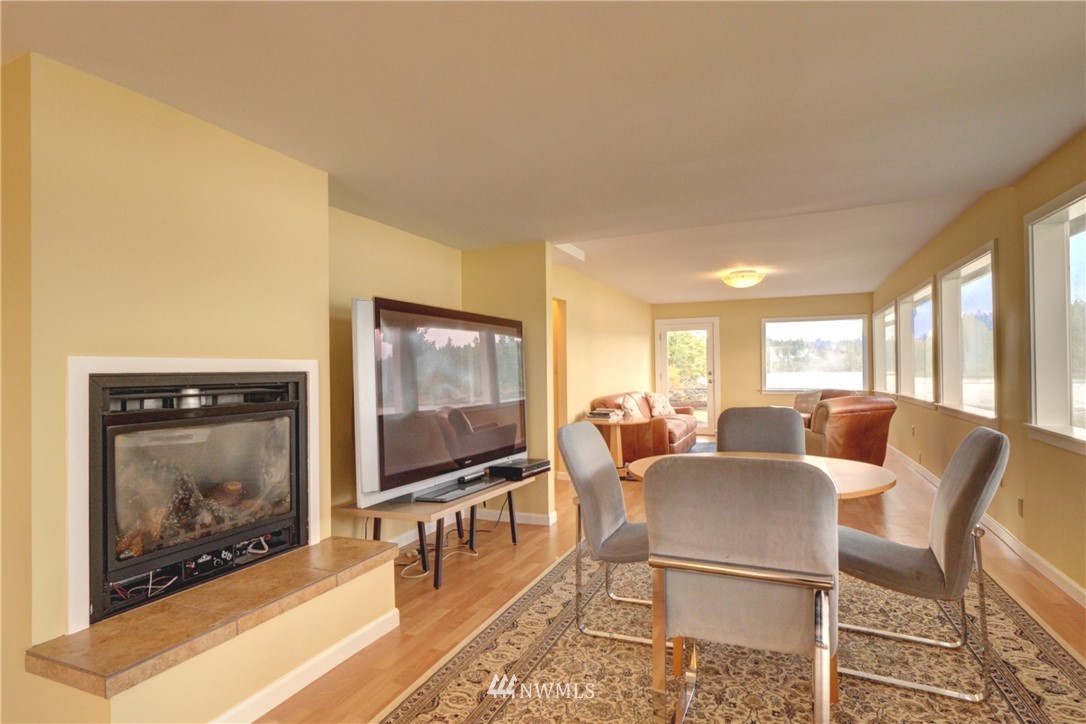 13317 Agate Beach Road Anderson Island, WA 98303 - Photo 10 of 40 Gallery Image 10