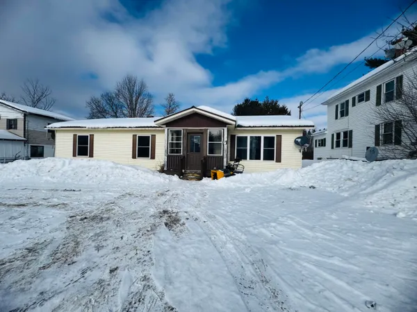 $97,500 | 7 Mc Manus Street, Washburn, ME 04786