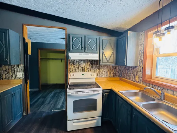 $97,500 | 7 Mc Manus Street, Washburn, ME 04786